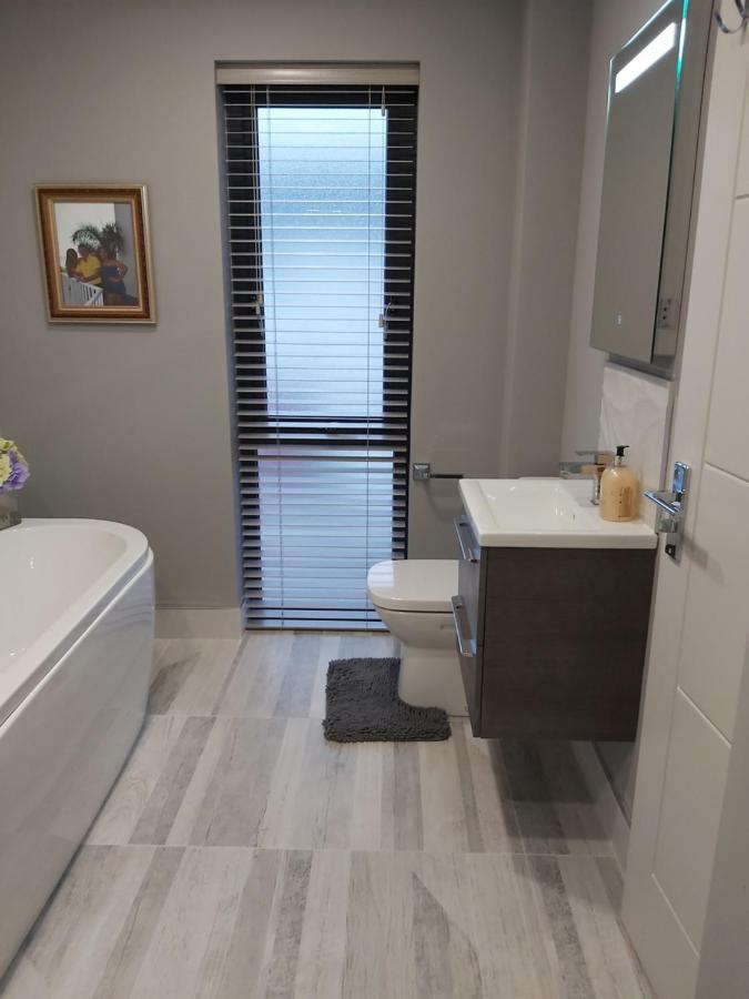 Ayala Bed and Breakfast Portstewart Buitenkant foto